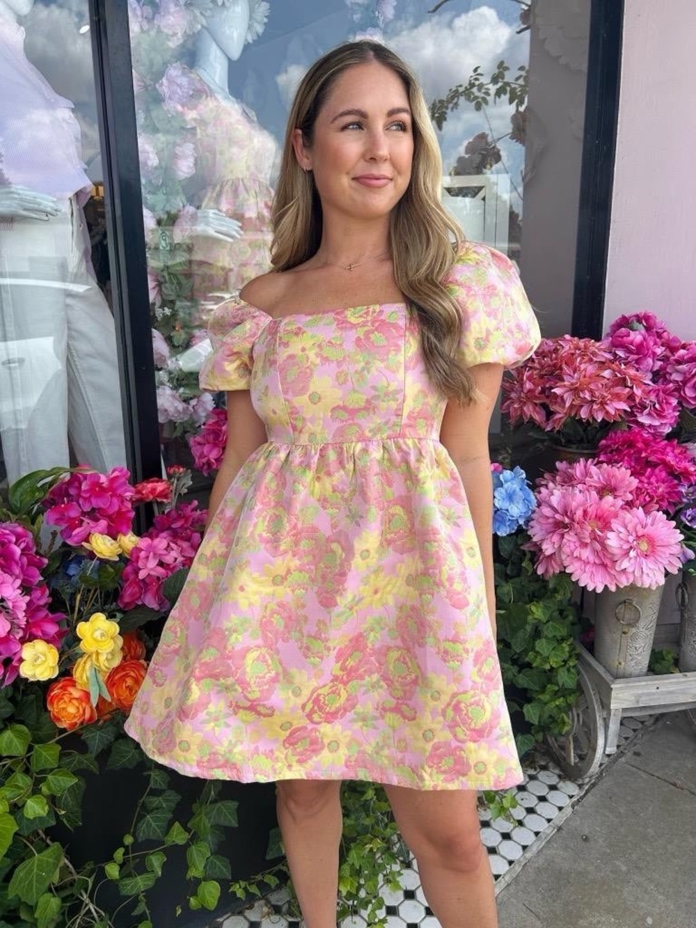 TCEC babydoll dress textured floral mini dress size small